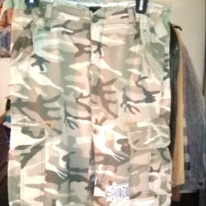 Crop Army 🪖 Cute pants